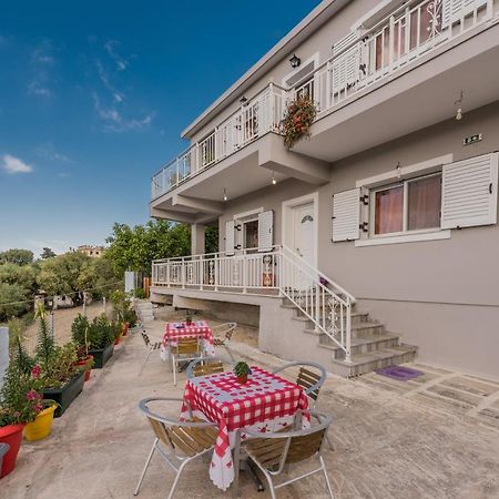 Domus Lukas Apartments Marathias  Exterior photo