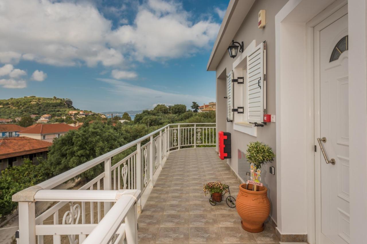 Domus Lukas Apartments Marathias  Exterior photo